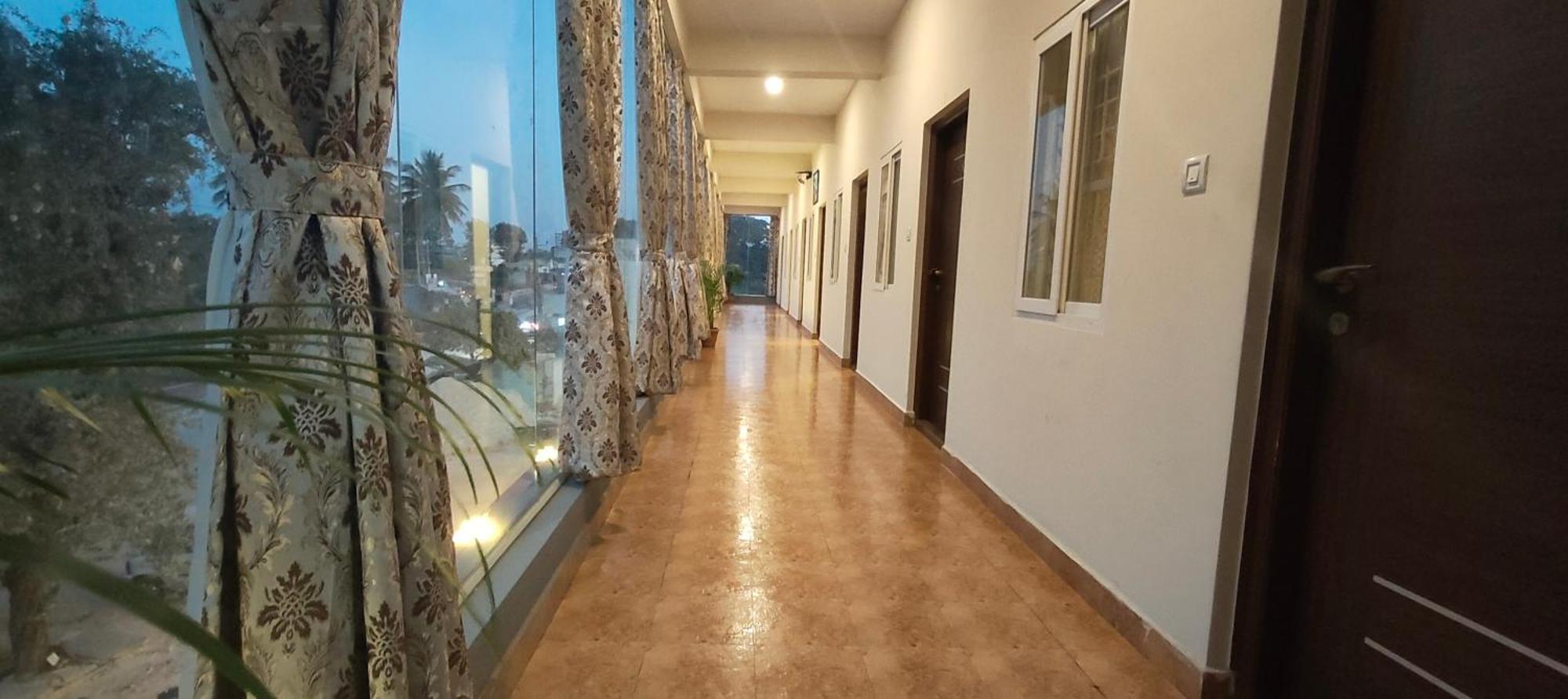 Hotel Amulya Regency Bayappanhalli Dış mekan fotoğraf